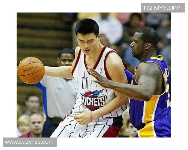 姚明与加索尔亲切问候重温昔日篮球情谊与友谊的温暖时刻