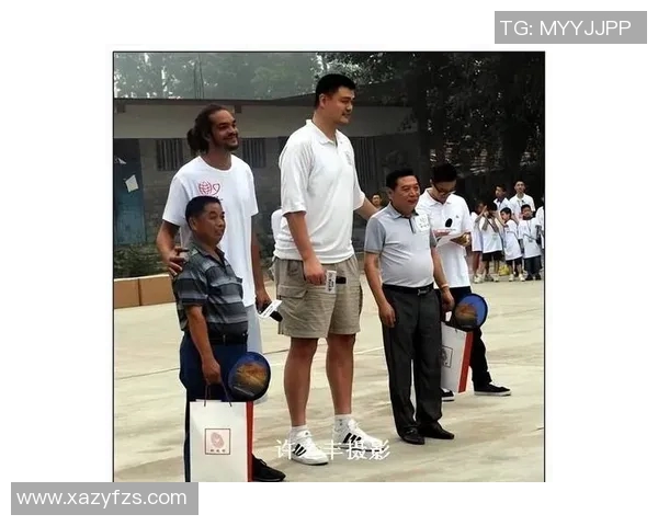 偶遇姚明参加慈善活动分享篮球人生感悟与梦想追逐的精彩瞬间