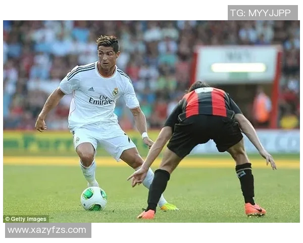 拉姆化身足球明星展现独特魅力与精彩瞬间的传奇之旅 拉姆化身足球明星展现独特魅力与精彩瞬间的传奇之旅