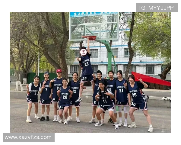 篮球明星子女展现天赋打篮球的视频合集引发热议与关注 篮球明星子女展现天赋打篮球的视频合集引发热议与关注